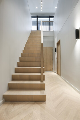 Smet Staircases Steel Spindles Nine Elms Penthouse 7